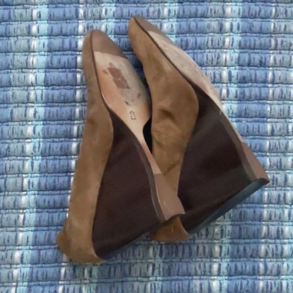 Lanvin ballerina taupe suede wedges - Picture 3 of 7